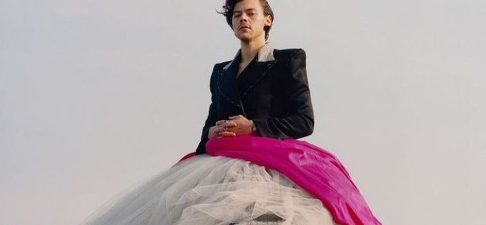 Harry Styles o cómo redefinir la masculinidad desde la moda - Noticia -  Tendencias - Mas: Mujeres a seguir